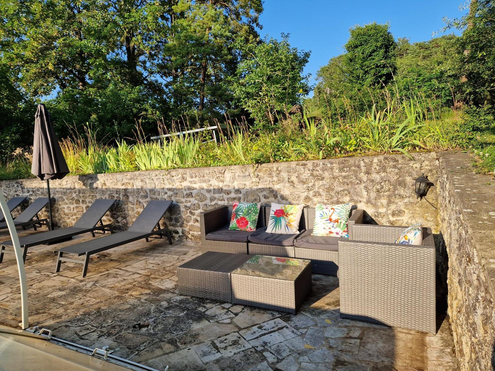 Le Relais Des Clefs - Au Calme Du Gatinais - Escapade A Deux - Terrasse Privee - Wifi - Offre Romantique Sur Demande Valpuiseaux 외부 사진